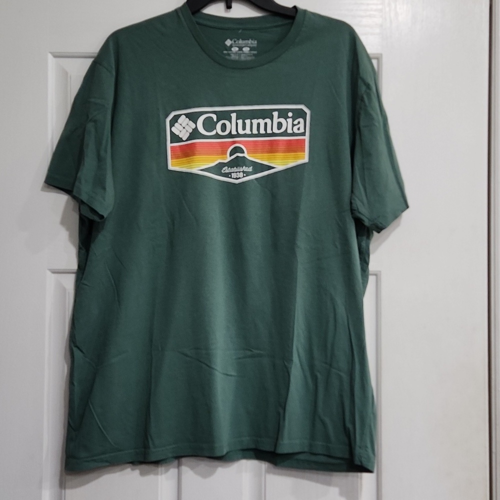 Columbia Men's T-shirt with Logo Design Size XLarge